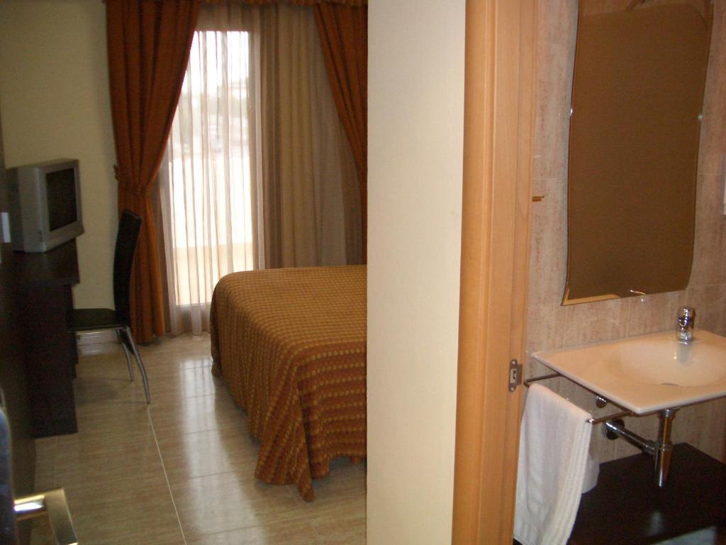 Hotel Pique Gandesa Δωμάτιο φωτογραφία